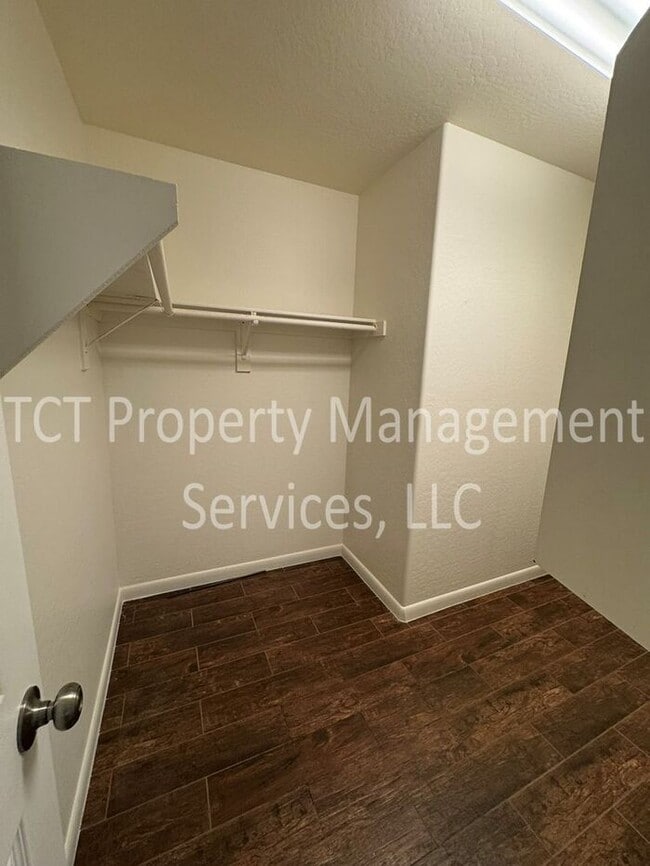 Building Photo - Remodeled 4 Bedroom Home in La Aldea