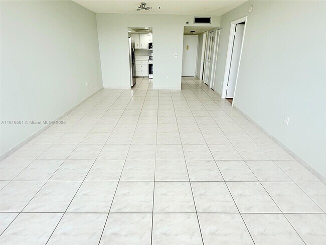 Building Photo - 1300 St Charles Pl