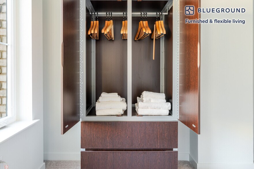 Building Photo - 2077 Haste St