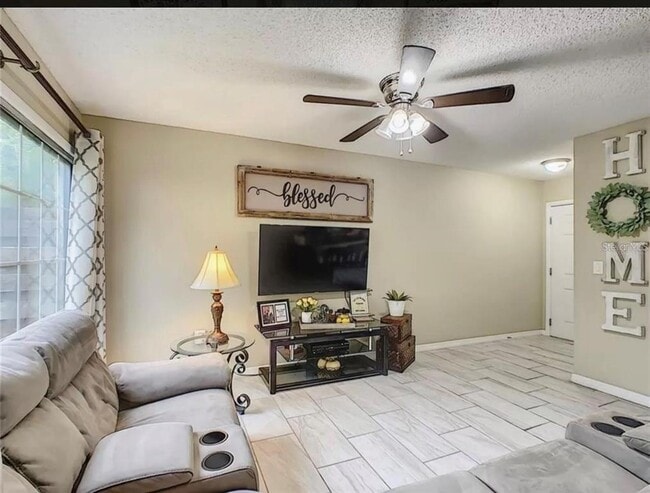 Building Photo - 1006 Longfellow Ct