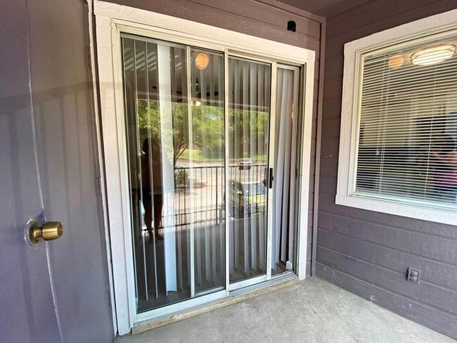 Building Photo - The Silverado Condominiums have plenty of parking for residents off of Valley Hill Circle!