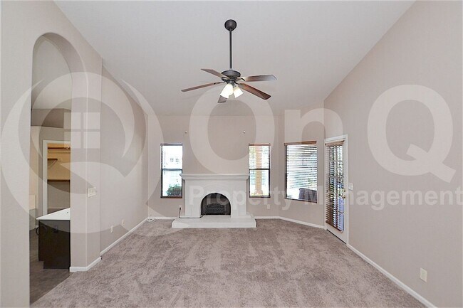 Building Photo - 510 S Lagoon Dr