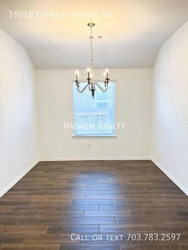 Building Photo - 16018 Cypress Farms Dr