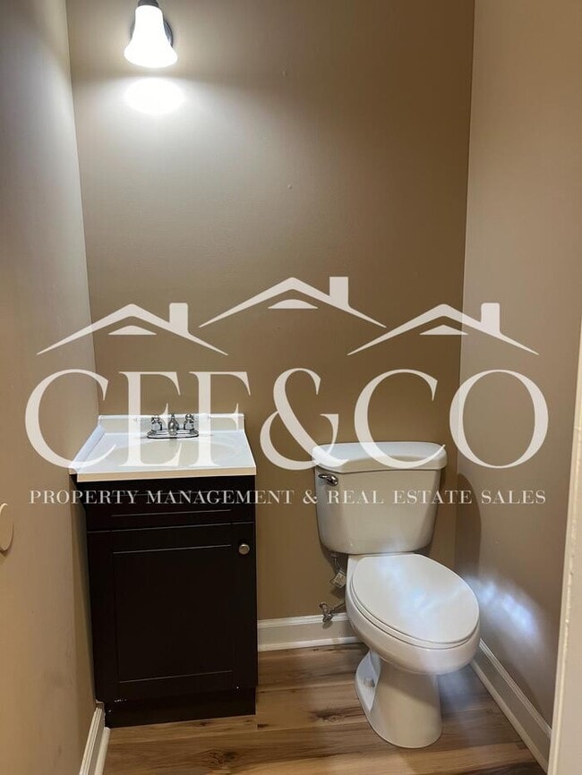 Building Photo - Beautiful 4 bedroom brick ranch now available!