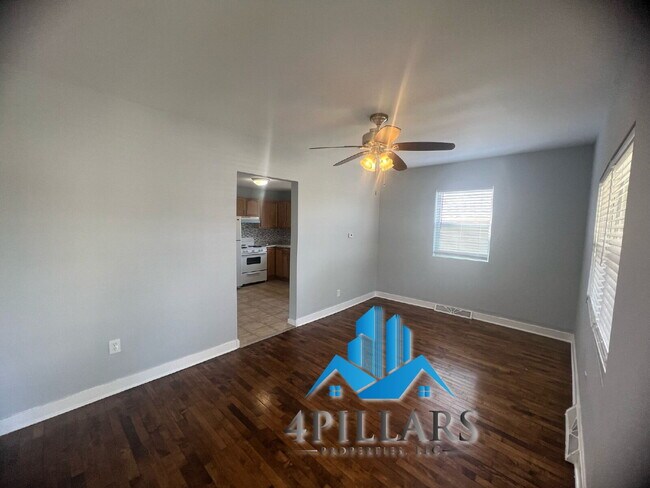Building Photo - 2612 Vine Ct