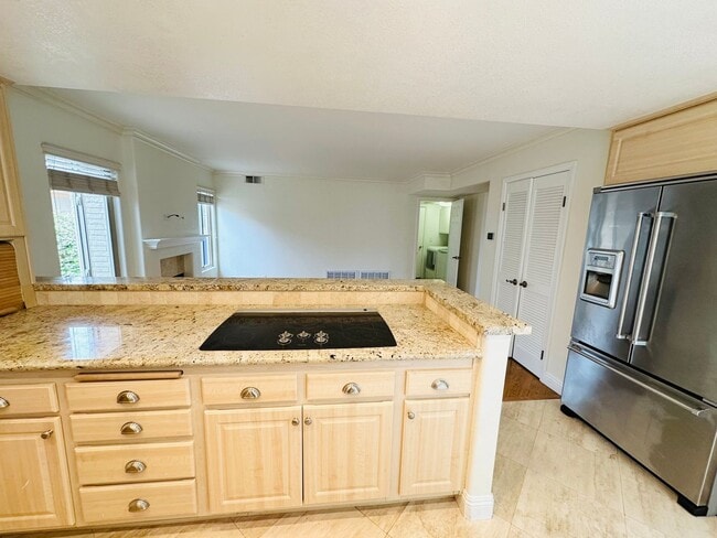Building Photo - Luxury Remodeled 4 Bedroom Residence in a Prime Central Location