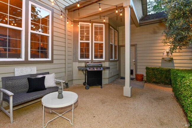 Building Photo - 1571 Voorhees Cir