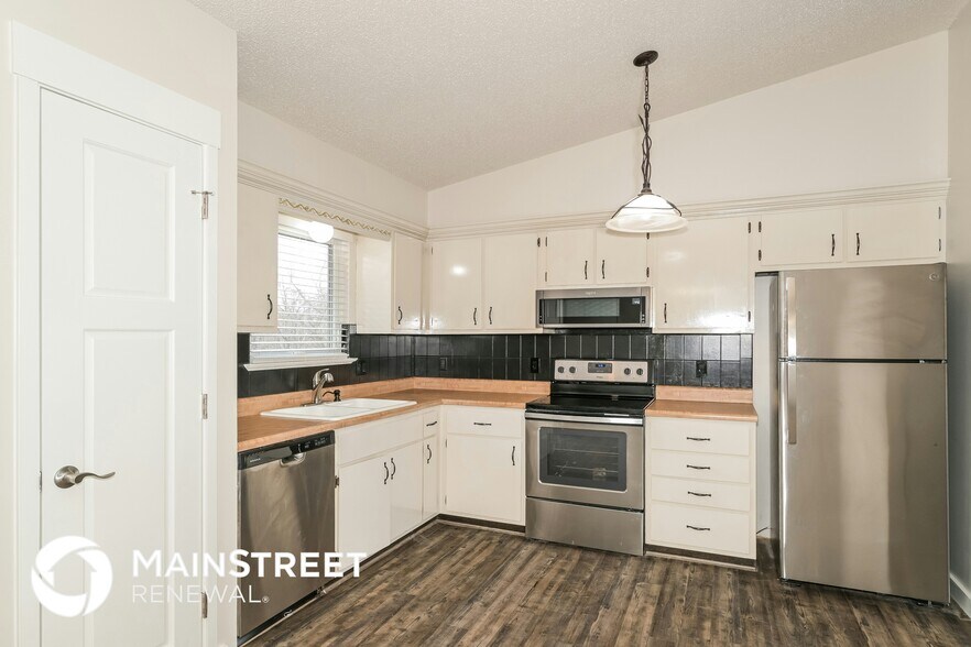 Building Photo - 2557 Tricia Ln