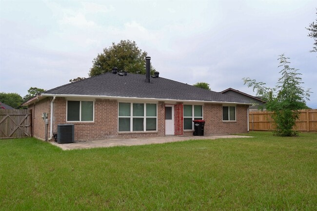 Building Photo - 11406 Greens Ct
