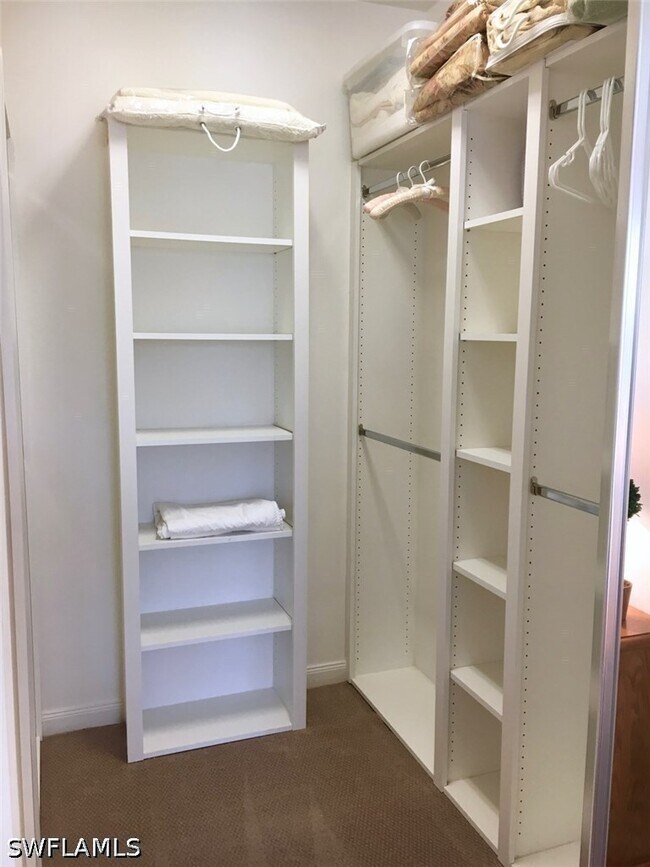 Building Photo - 8047 Sorrento Ln