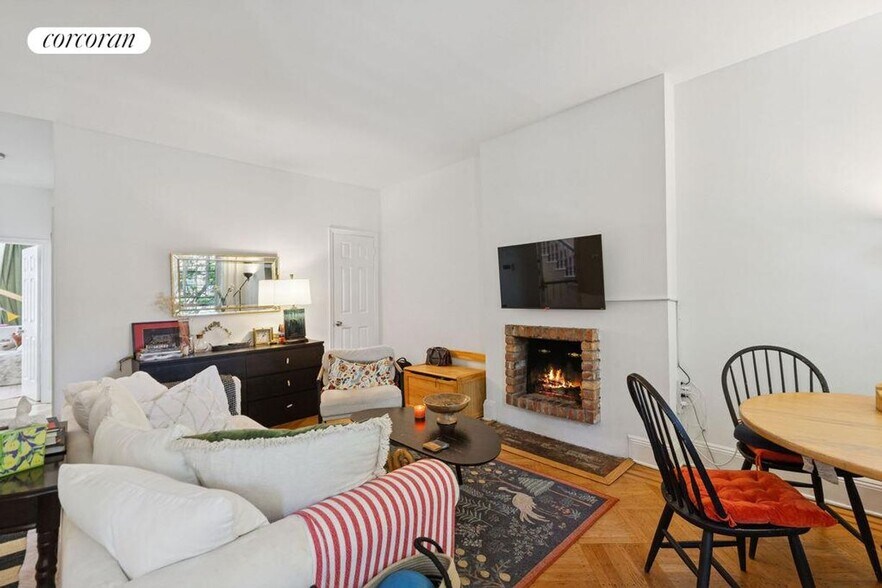 Building Photo - 388 3rd St