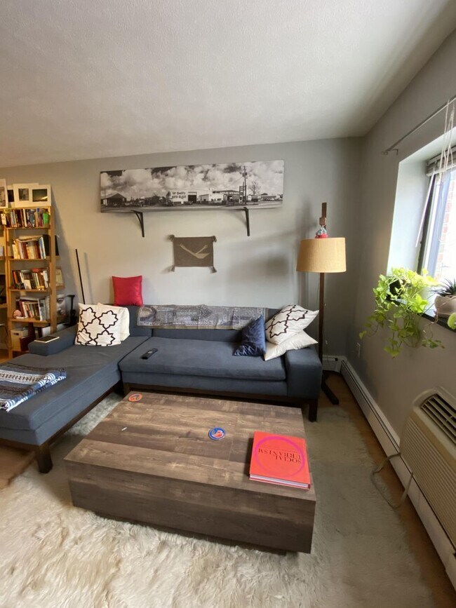 Building Photo - Allston 1 Bed – Heat & Hot Water Included – Elevator – 9/1 Move-In