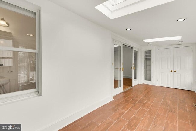 Building Photo - 3717 Legation St NW