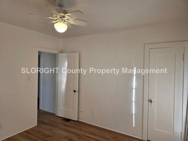 Building Photo - AVAILABLE NOW - Charming Home with Garage in Santa Maria - 2 Bed / 1 Bath