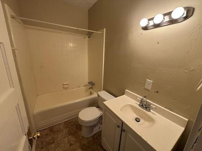 Building Photo - Located On Forrest Road!! LEASE OPTIONS: 12 Months or 24 Months Leases Only