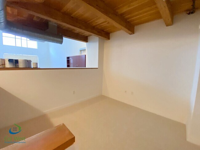 Building Photo - $3495.00 - Luxury 1/1.5 Santana Row with Bonus room