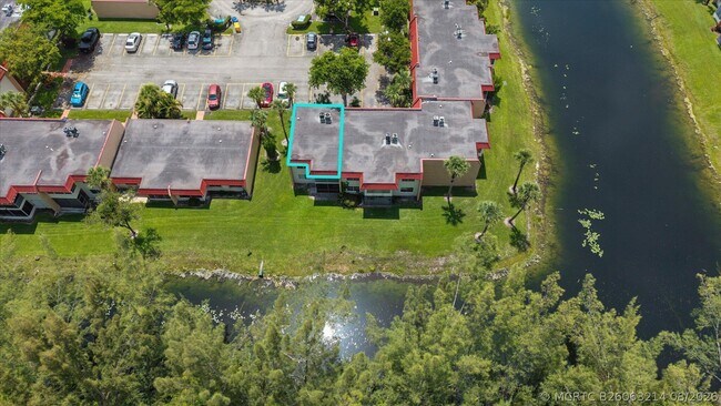 Building Photo - 473 Lake Frances Dr