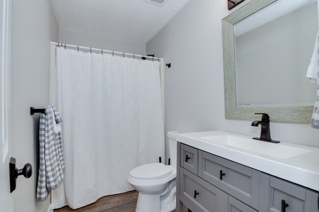 Building Photo - 4227 Waylon Dr