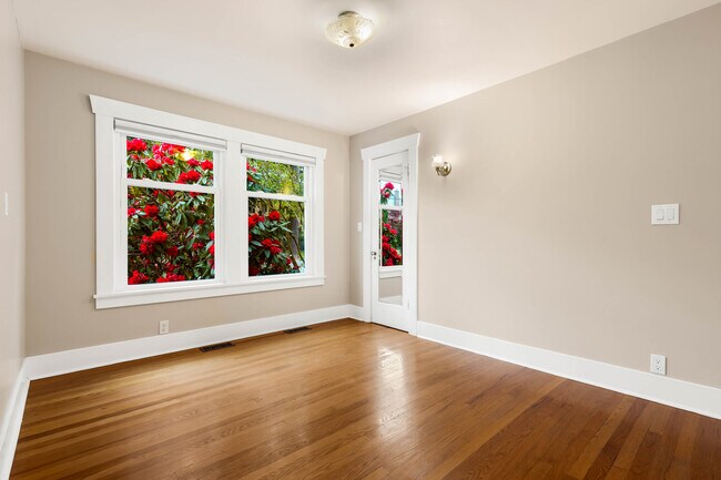 Building Photo - 8502 15th Ave NE