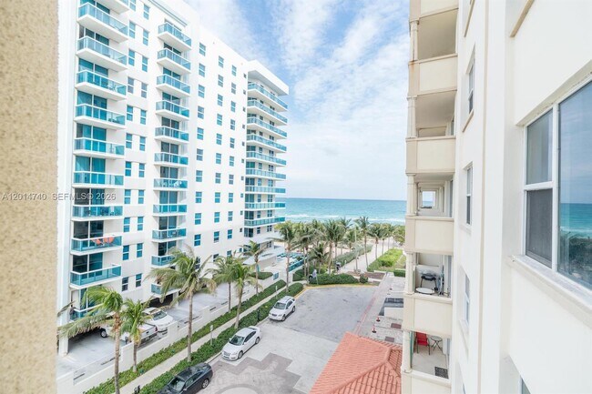 Building Photo - 9195 Collins Ave
