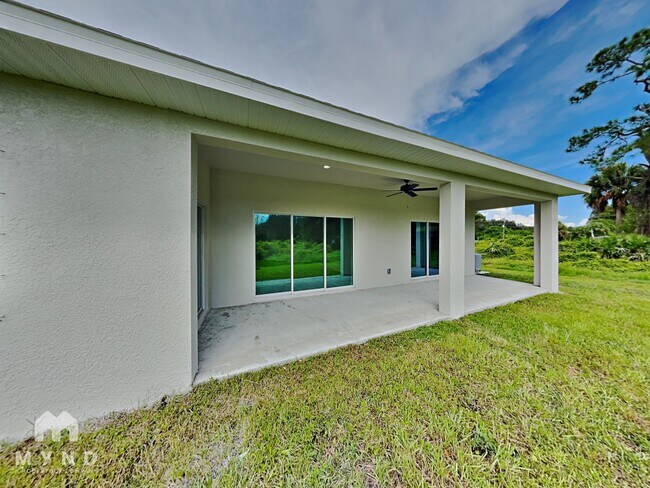 Building Photo - 4395 Langtree Ave