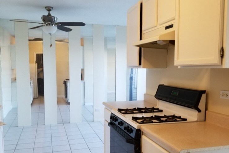 Building Photo - 1751 Queensbury Cir