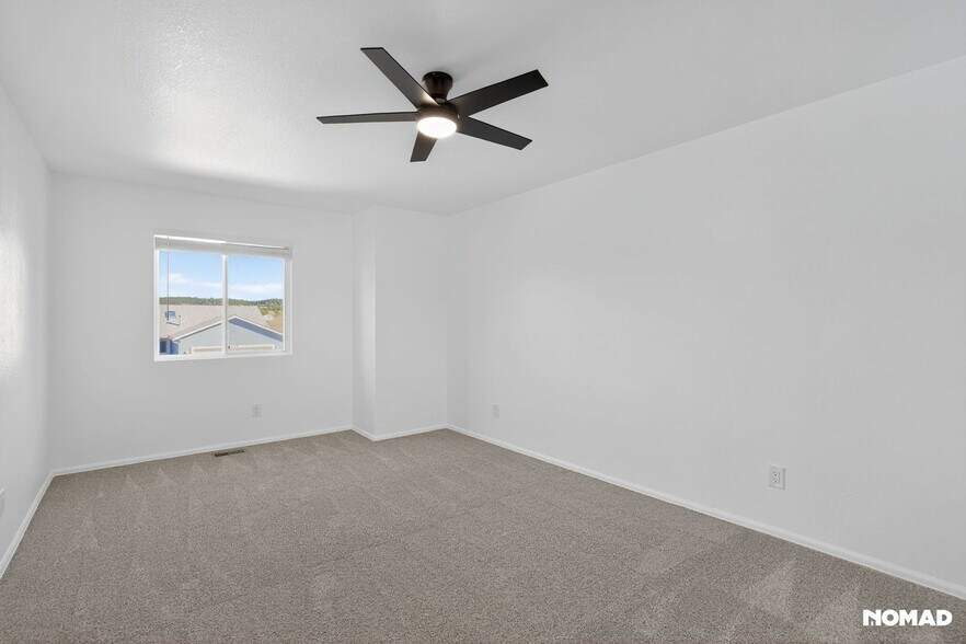Building Photo - 788 Century Ln