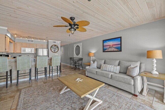 Building Photo - 3290 Scenic Hwy 98