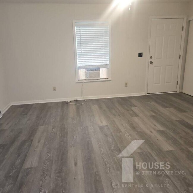 Building Photo - 205 Havendale Dr