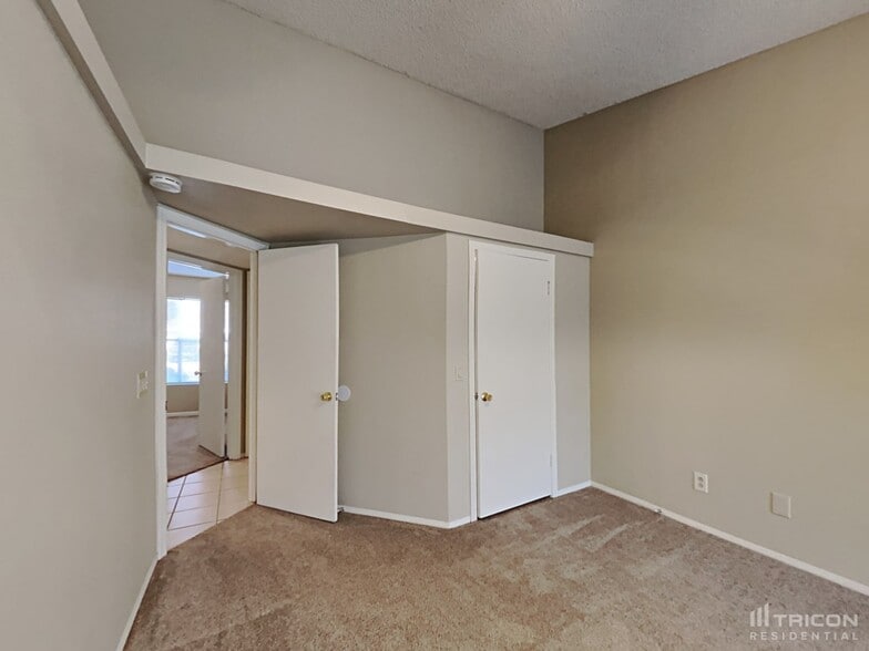 Building Photo - 1417 E Ironwood Dr