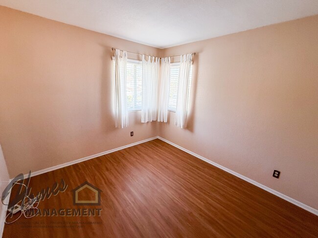 Building Photo - Homes Management - Escondido Home