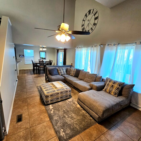 Building Photo - 4905 Copen Dr