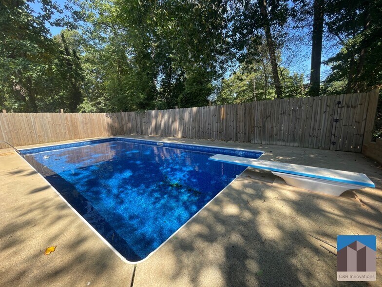 Building Photo - 758 Brownlee Ln