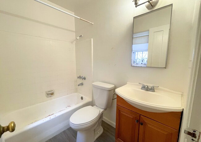 Building Photo - 1st Avenue