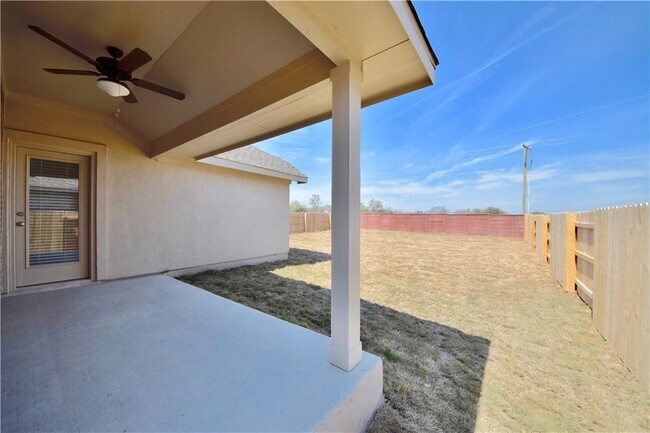 Building Photo - 1250 Chad Dr