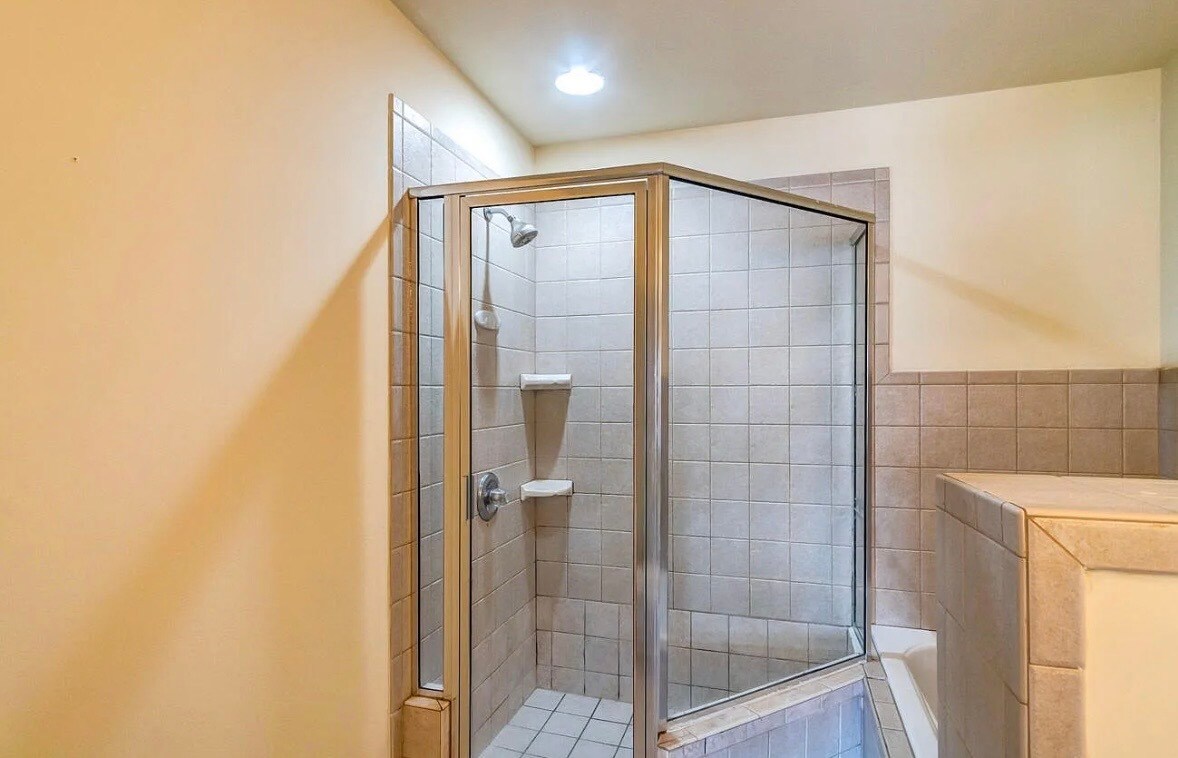 Building Photo - 578 Hampton Way