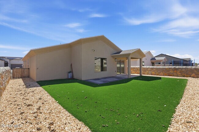 Building Photo - 12433 Polo Norte Dr