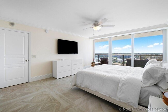 Building Photo - 2727 S Ocean Blvd