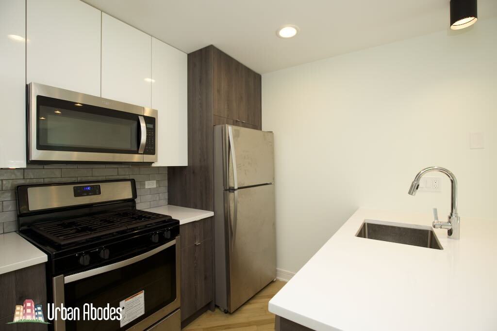 Building Photo - 935 W Grace St