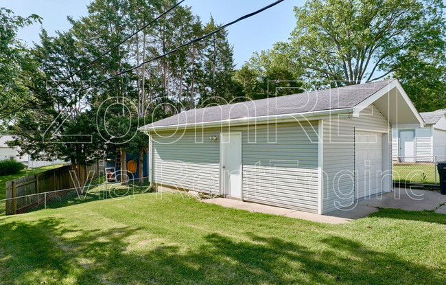 Building Photo - 3608 St Cosmas Ln