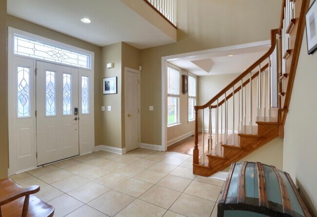 Building Photo - Luxury 5-Bedroom Home for Rent – $4,500/Month + Utilities