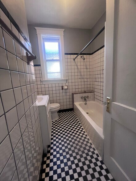 Building Photo - 4360 Gannett St