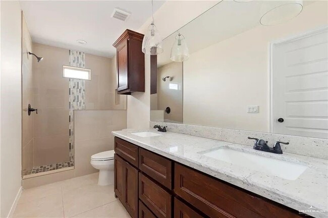 Building Photo - 8 Whitewing St