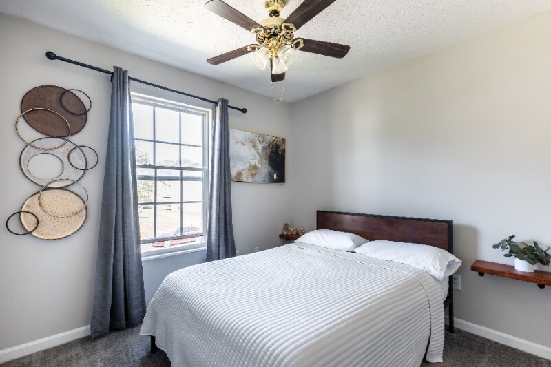 Building Photo - 868 Virginiabradford Ct