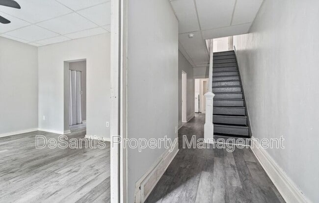 Building Photo - 1705 Tustin St