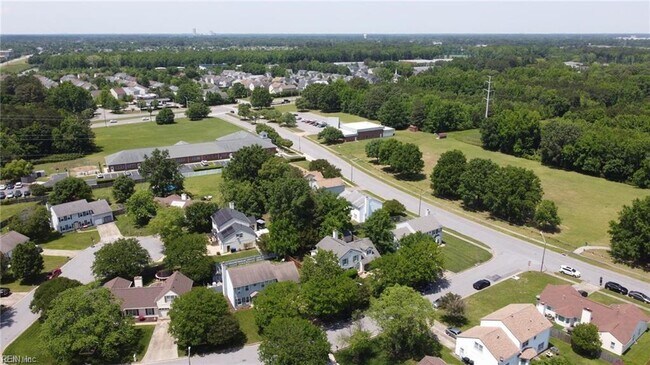 Building Photo - 1805 Monet Ct