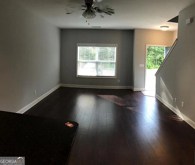 Building Photo - 1350 Binghampton Cir