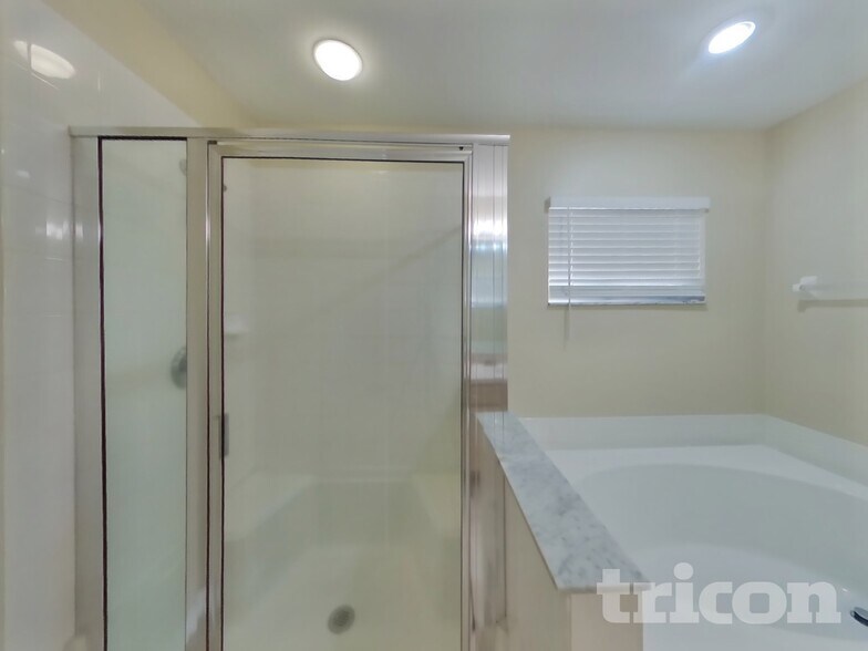 Building Photo - 10515 Walker Vista Dr