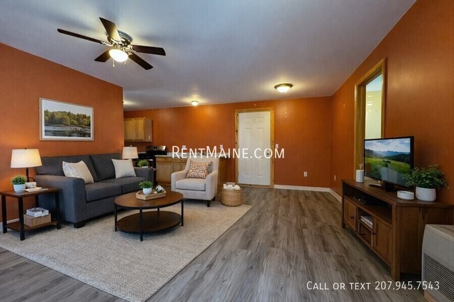 Building Photo - 114 Bridge St