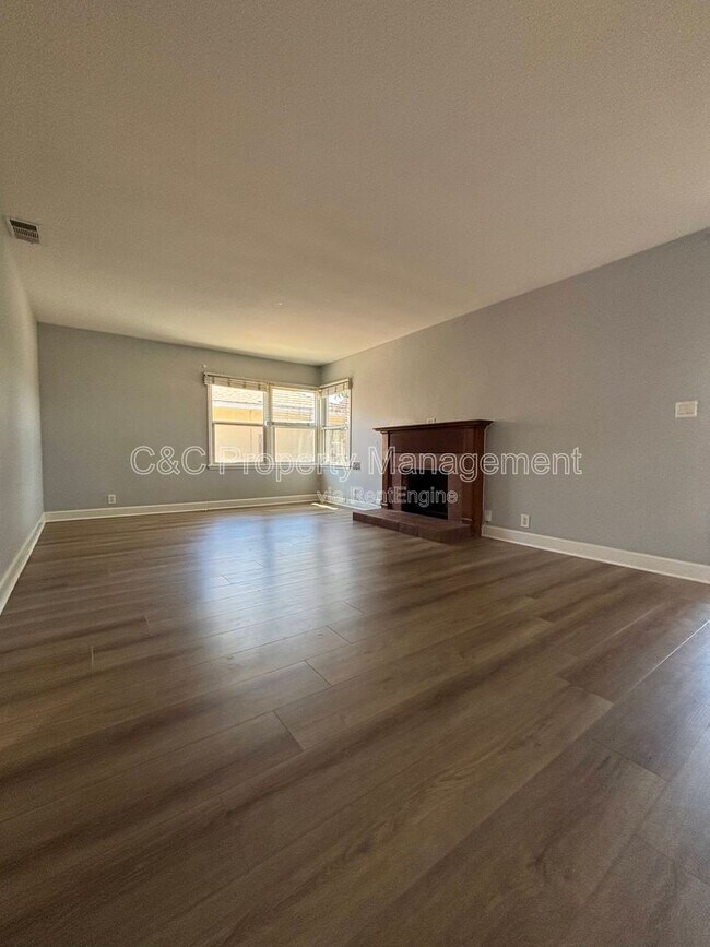Building Photo - 417 N Citrus St